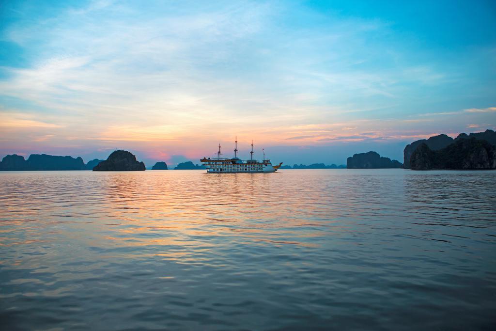 Dragon Legend Cruise Hotel Hạ Long Ngoại thất bức ảnh