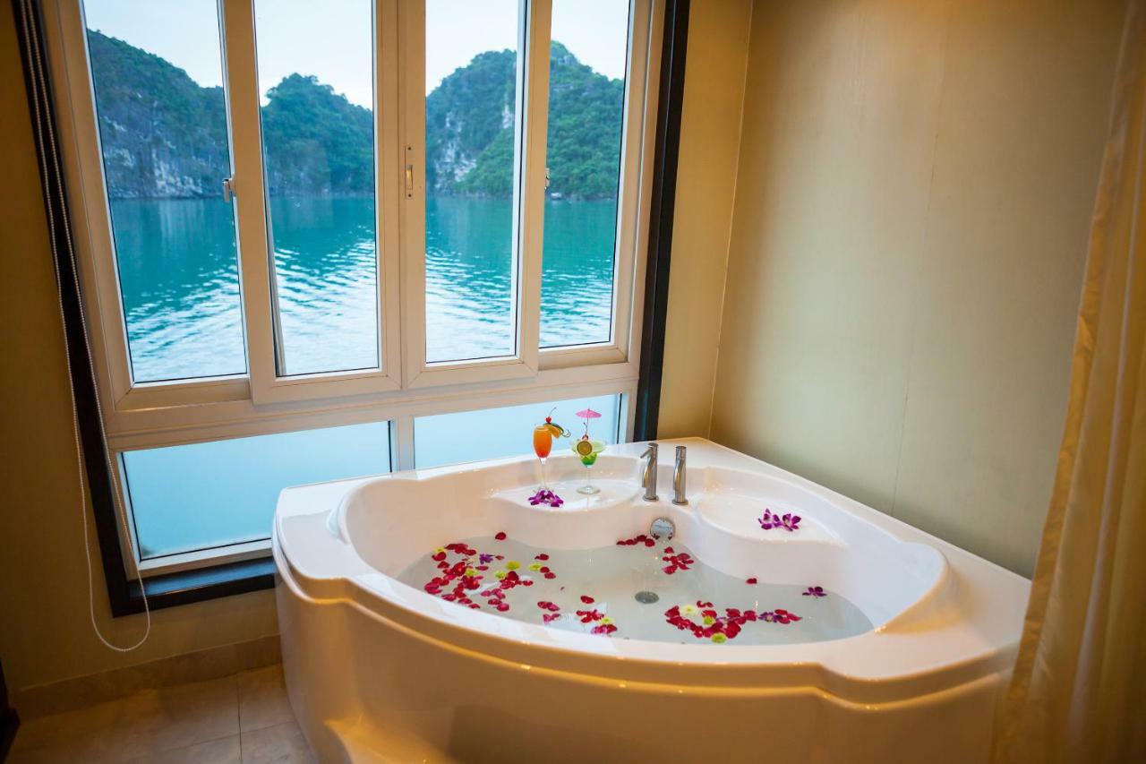 Dragon Legend Cruise Hotel Hạ Long Ngoại thất bức ảnh