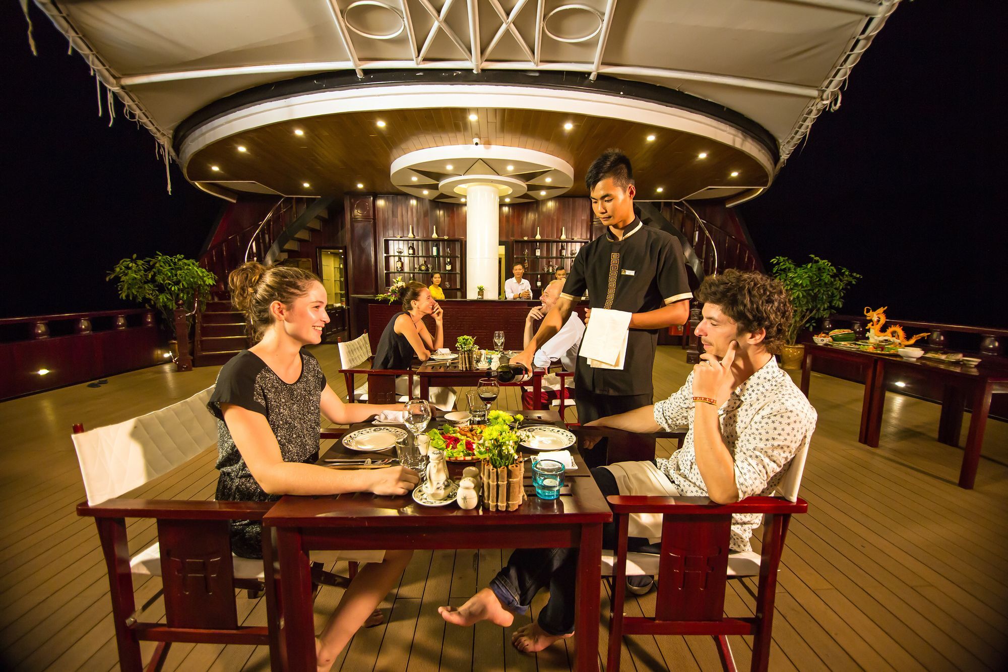 Dragon Legend Cruise Hotel Hạ Long Ngoại thất bức ảnh